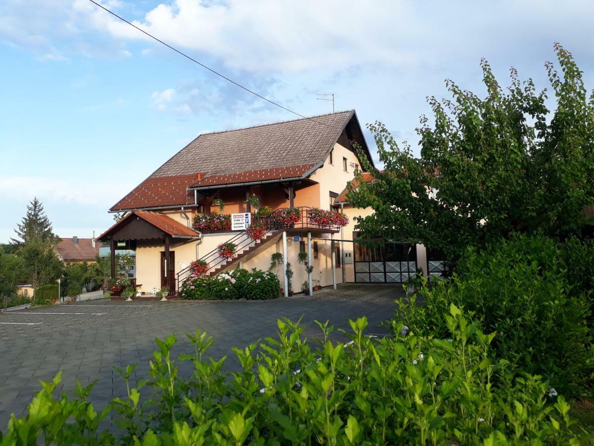 Family Puskaric Hotel Slunj Exterior foto